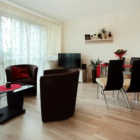 Jtb Apartament Odziezowa Appartamento Stettino
